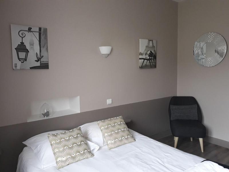 Hotel Ambroise ユゼルシュ エクステリア 写真