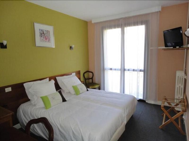 Hotel Ambroise ユゼルシュ エクステリア 写真